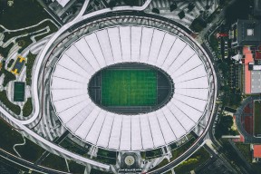 老将拼尽全力，带领球队稳步赢取胜利！，老将拼尽全力,带领球队稳步赢取胜利