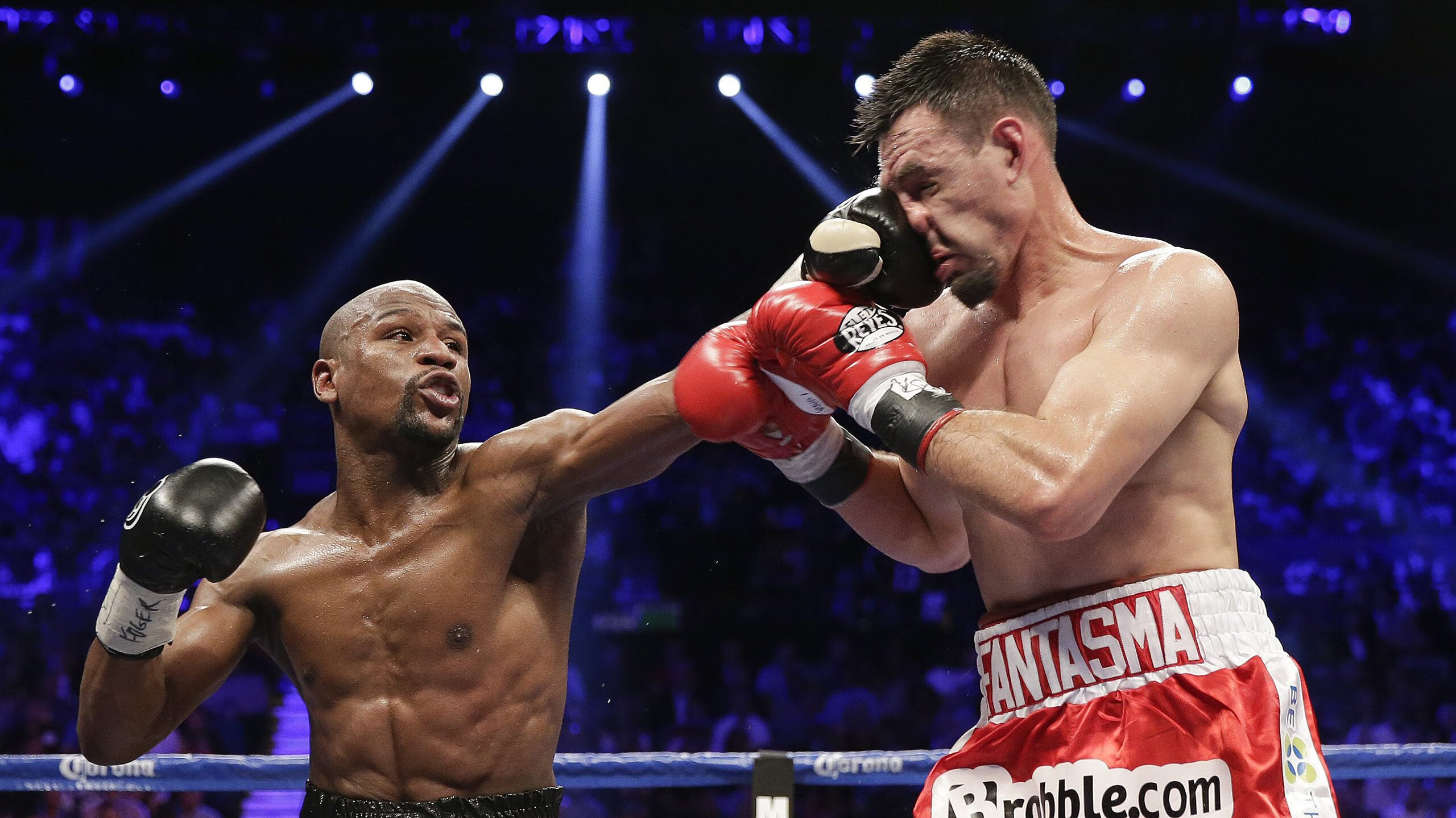 欧洲冠军联赛：皇马逆转晋级，淘汰赛精彩不断！，欧冠冠军皇马