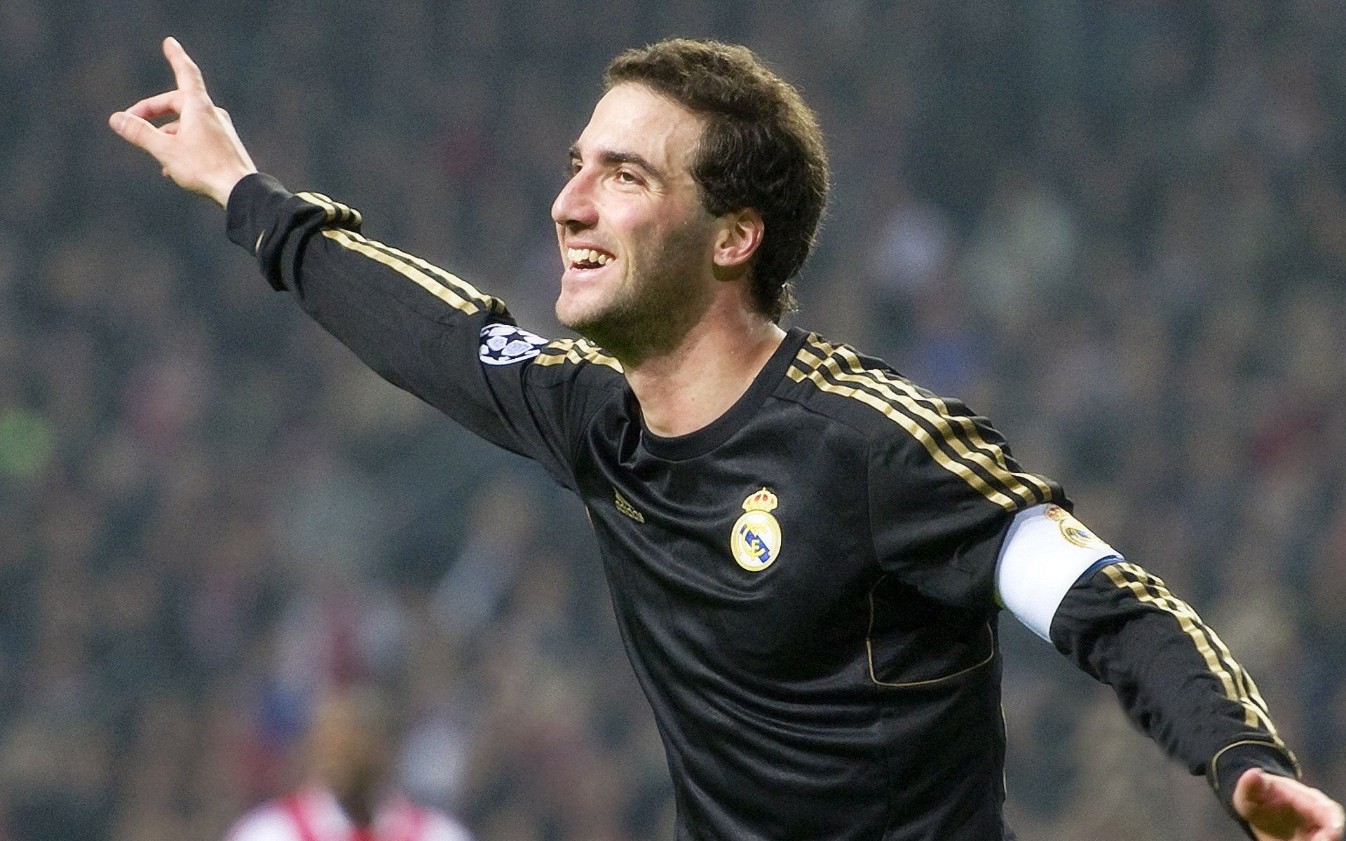 中国足球市场运营策略分析,中国足球市场发展前景